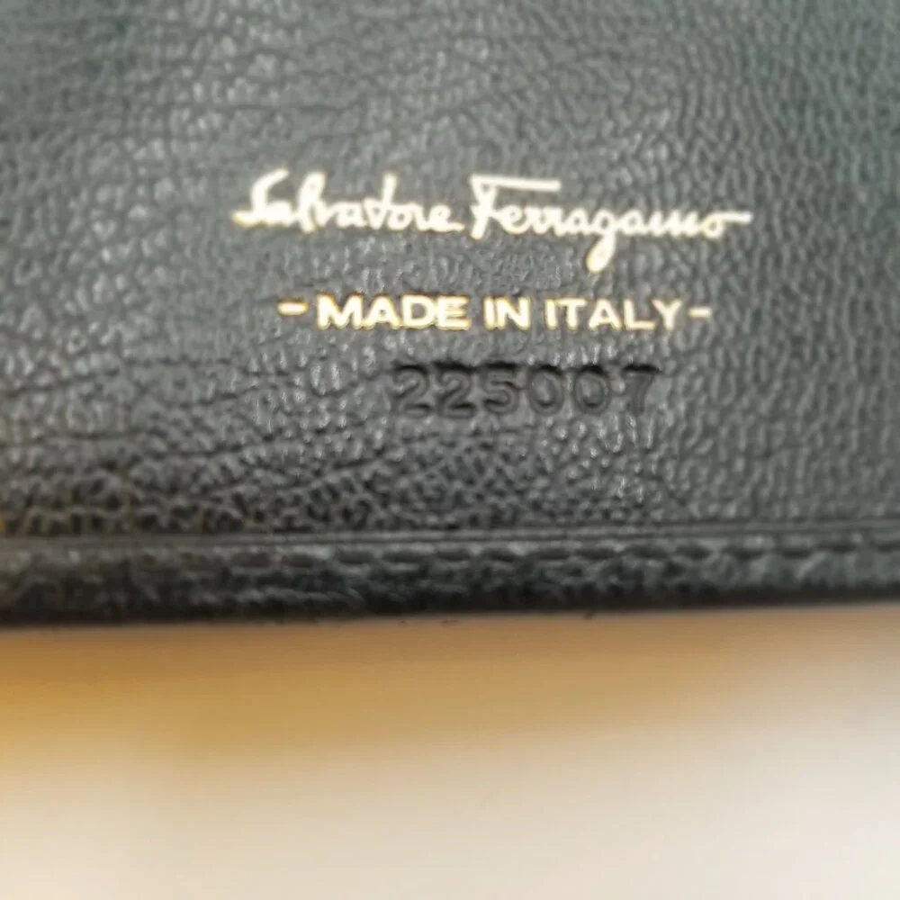 Ferragamo Leather Trifold Wallet Gancini Black Gold Hardware Used USA 6"x4 - Picture 6 of 6